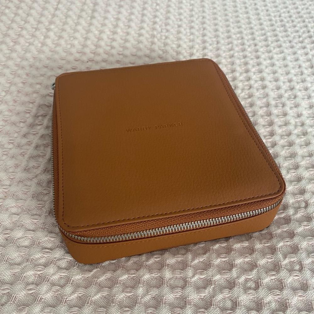 Warby Parker travel Case in Walnut